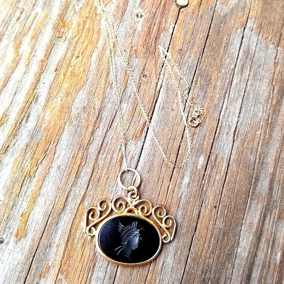 Solid 10kt Gold Victorian Roman Soldier Intaglio Carnelian Gem Pendant Necklace - Picture 2 of 9